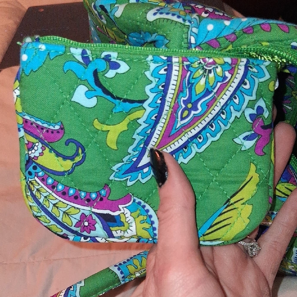 Vera Bradley Bag And Wristlet Set. NWT - Picture 4 of 8